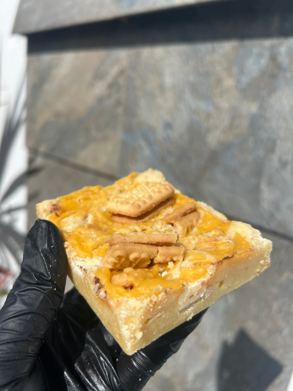 Custard cream blondie