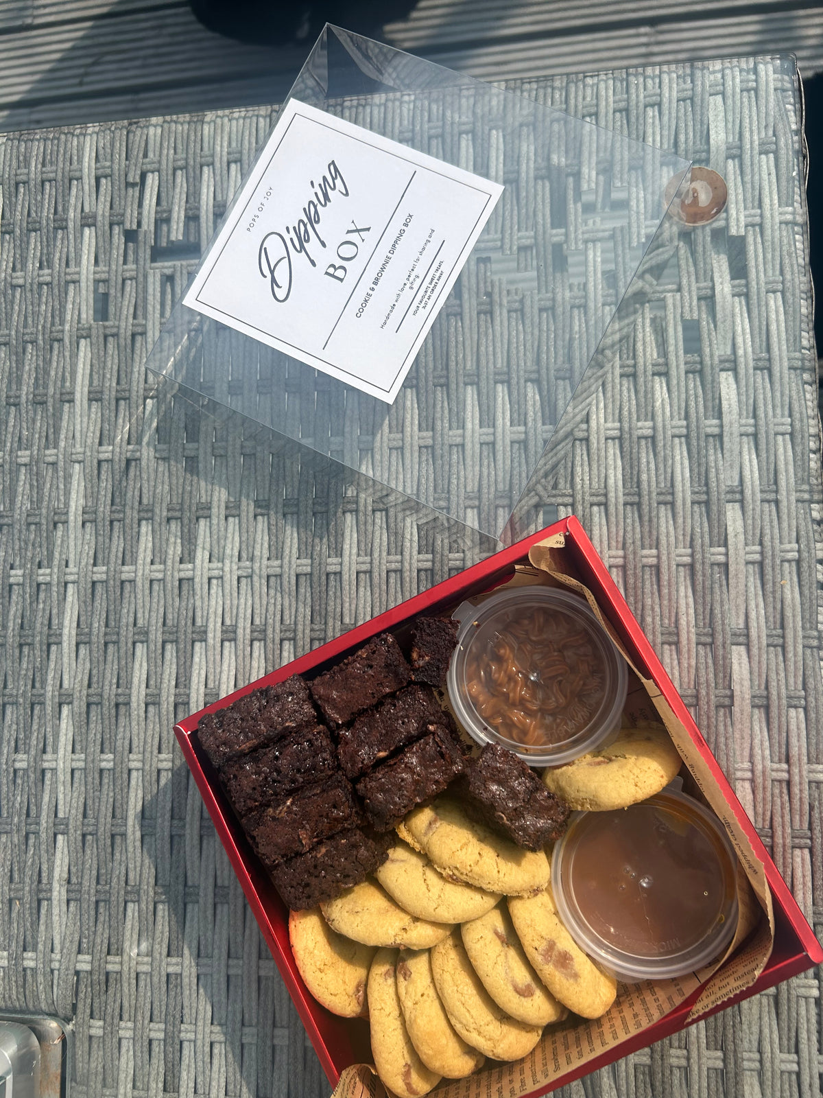 Dipping box